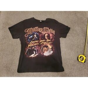 Motley Crue t shirt L - Live And In Your Face Tour 2011